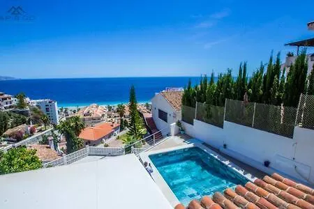 Blue Rest & Pool Villa *